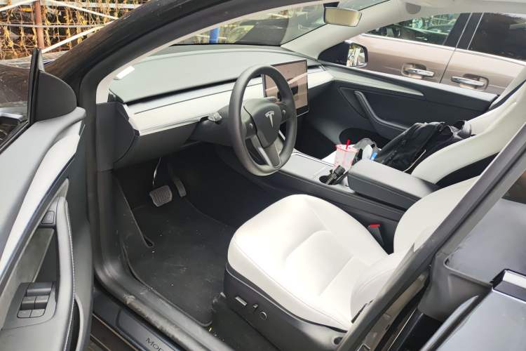 Used Tesla Model Y 2024 Rear-Wheel-Drive Version