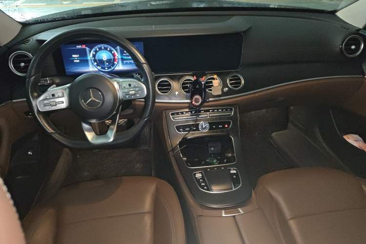 Used Mercedes-Benz E-Class 2019 E 300 L Sporty and Stylish Model
