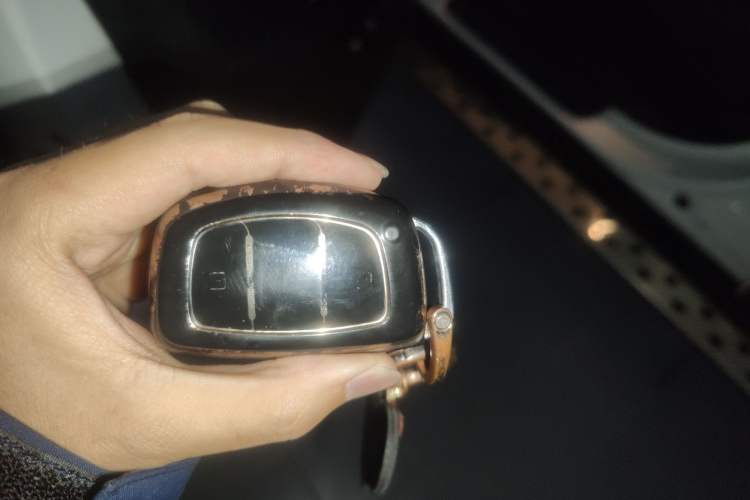 Used Hyundai ix35 2015 2.0L Automatic 2WD Smart Type China IV