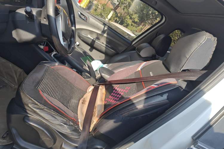 Used FORTHING Joyear X5 2013 1.6L Manual Luxury Model China V Standard
