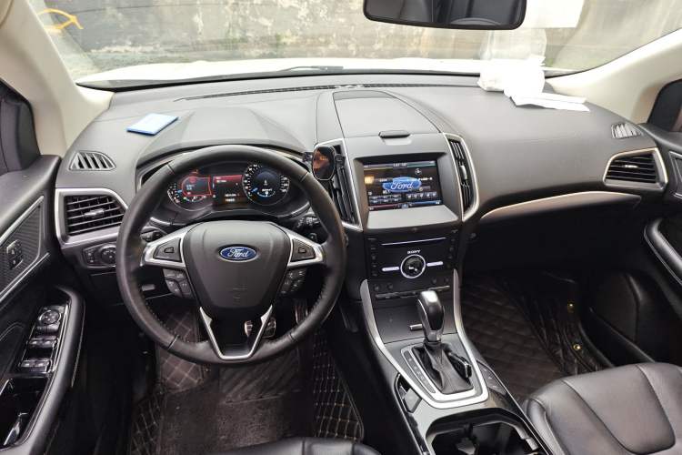 Used Ford Edge 2015 2.0T GTDi Four-Wheel Drive Prestige Model
