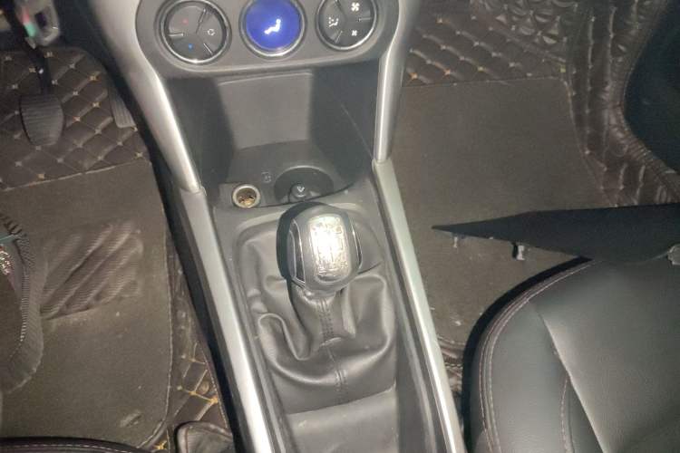 Used Citroen C3-XR 2015 1.6L Manual Pioneer Model
