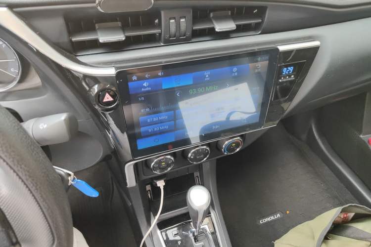 Used Toyota Corolla 2017 Revised Version 1.2T S-CVT GL Audio And AC Panel