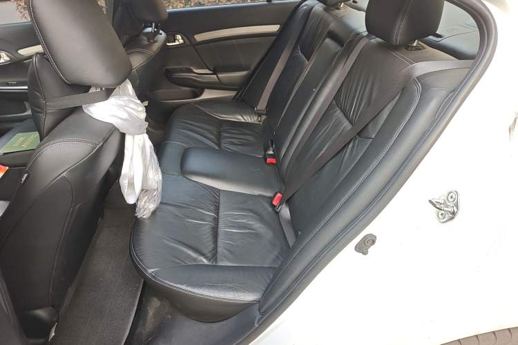 Used Honda Civic 2014 1.8L automatic luxury edition Left Rear Seat