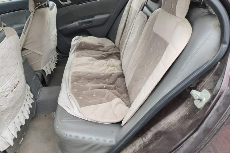 Used Geely Auto Classic Emgrand 2012 Sedan 1.8L Manual Comfort Model
