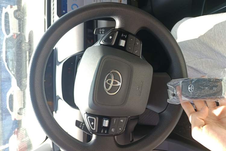 Used Toyota bZ5 2025 Model 550 JOY