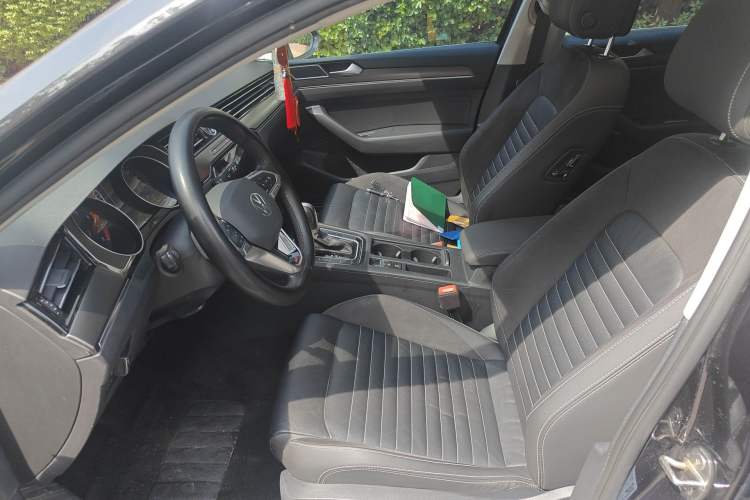 Used Volkswagen Magotan 2020 330TSI DSG Leading Model Left Front Seat