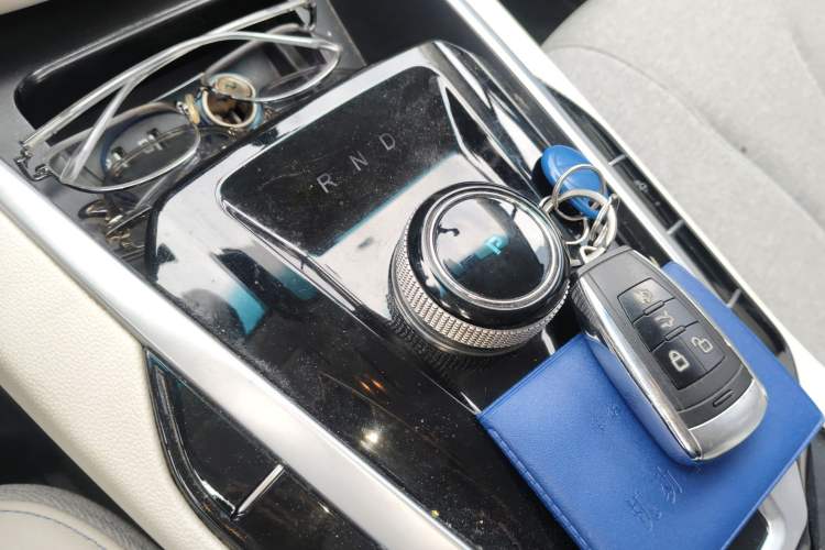 Used BAIC Beijing EU5 2018 R500 Smart Wind Edition Gear Lever