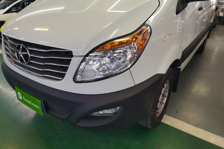 Used JAC Sunray 2022 2.0T Fuel-Efficient King PLUS Express Version Mid-axle 5-6 Seats HFC4DB3-2E4