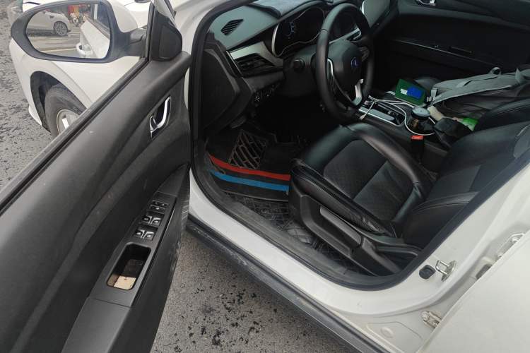 Used CHANGAN Eado New Energy 2022 EV460 Smart Ride-Hailing Edition – Lithium Iron Phosphate Interior 3