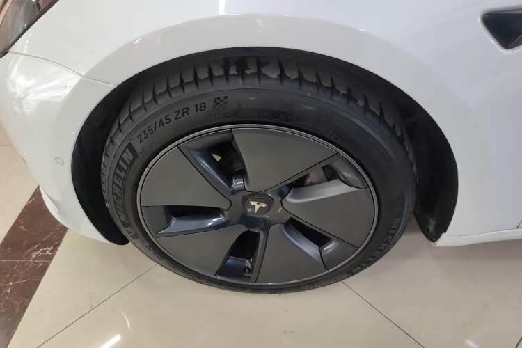 Used Tesla Model 3 2021 Standard Range Rear-Wheel Drive Upgraded Version 3D6 Exterior 4