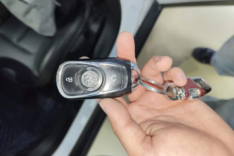 Used Buick Velite 6 2019 Connected Fashion Model
