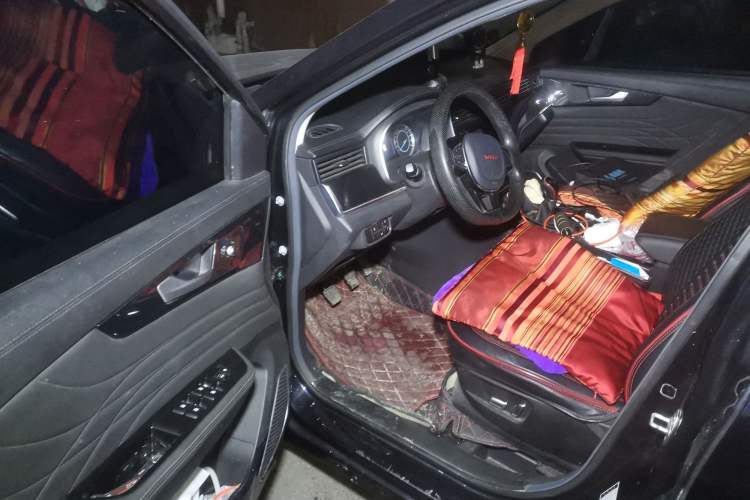 Used Sinotruk VGV U70 2021 1.5T Manual Enjoy Edition 7-Seater
