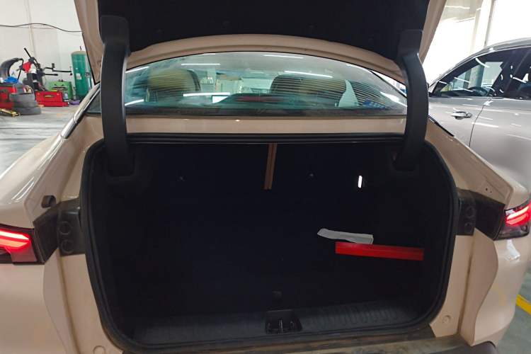 Used ARCFOX Alpha S5 2024 708MAX 200kW