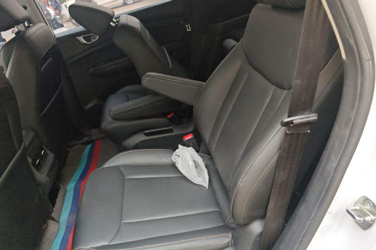 Used Wuling Jiachen 2022 1.5T Manual Comfort & Dynamic Version Left Rear Seat