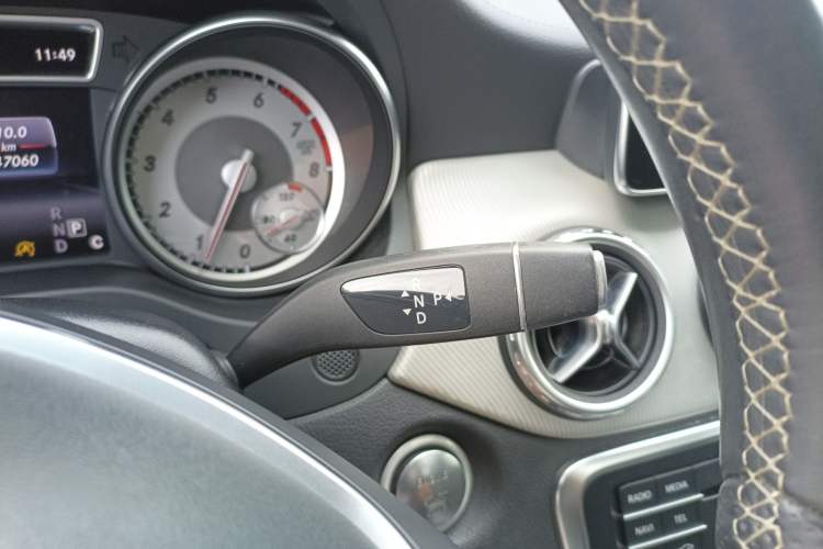 Used Mercedes-Benz GLA 2016 GLA 200 Fashion Model Gear Lever