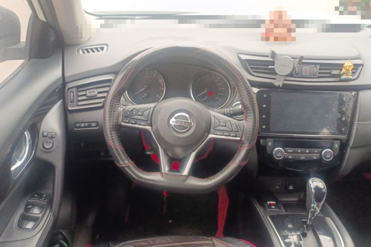 Used Nissan X-Trail 2020 2.0L XL Premium CVT 2WD SmartConnect Luxury Edition Steering Wheel