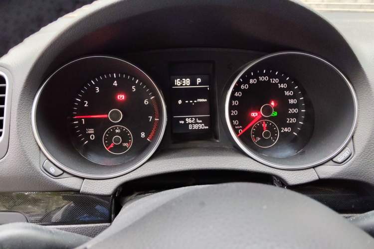 Used Volkswagen Golf 2012 1.4 TSI Automatic Comfort Edition Instrument Cluster