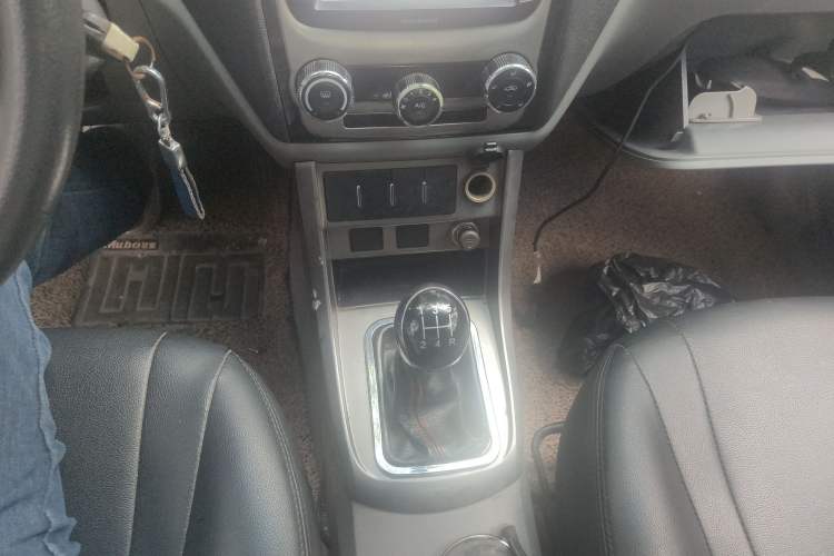 Used Geely Auto Classic Emgrand 2012 Sedan 1.5L Manual Chao Yue Model