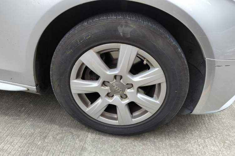 Used Audi A4L 2012 2.0 TFSI automatic standard version