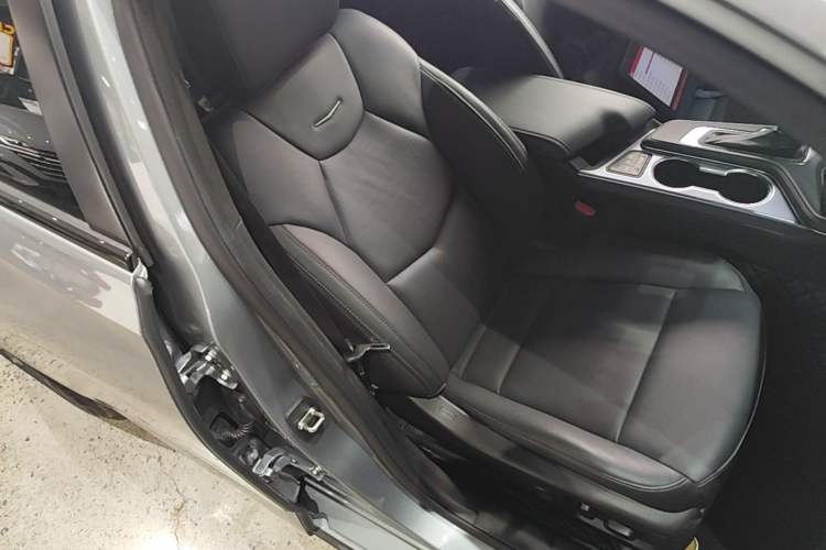 Used Cadillac CT4 2023 25T Luxury Model Right Front Seat