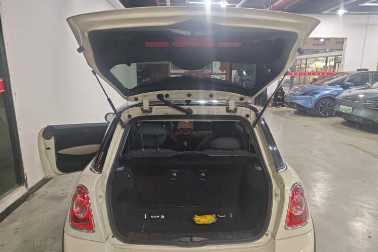 Used MINI MINI 2012 1.6L COOPER Baker Street