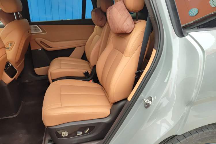 Used Denza N8L 2025 Model Flagship Model Left Rear Seat