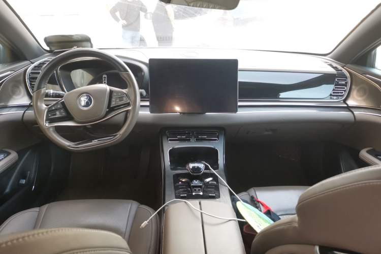 Used BYD Han 2020 EV Four-Wheel Drive High-Performance Flagship Model Center Console