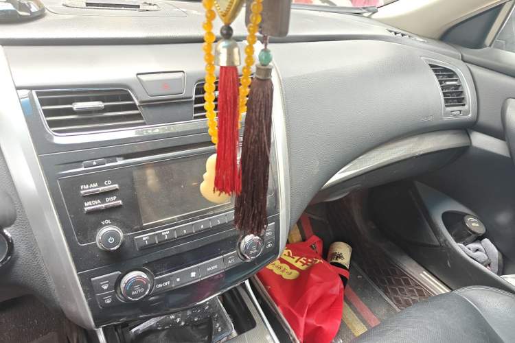 Used Nissan Teana 2014 2.0L XL Upper Tech Edition Audio And AC Panel