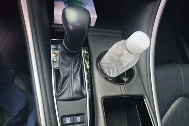 Used Toyota Avalon 2022 2.0L Luxury Edition