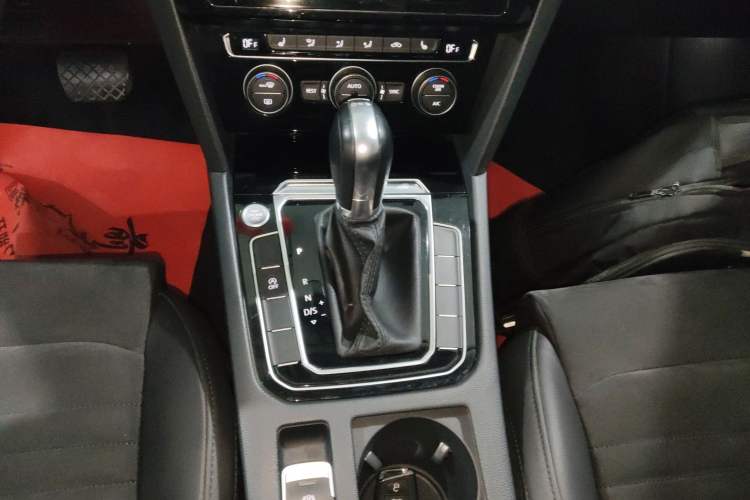 Used Volkswagen Magotan 2018 330TSI DSG Luxury Model