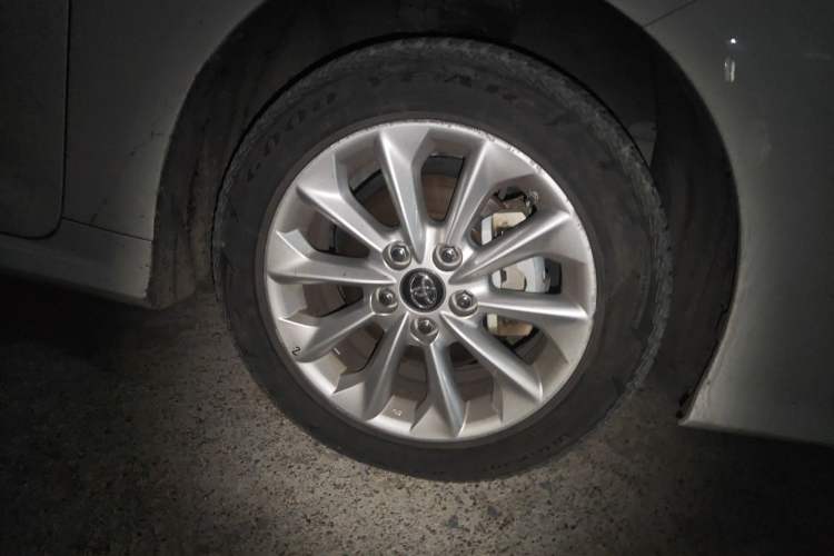 Used Toyota Corolla 2022 Dual-Motor 1.8L E-CVT Pioneer Edition
