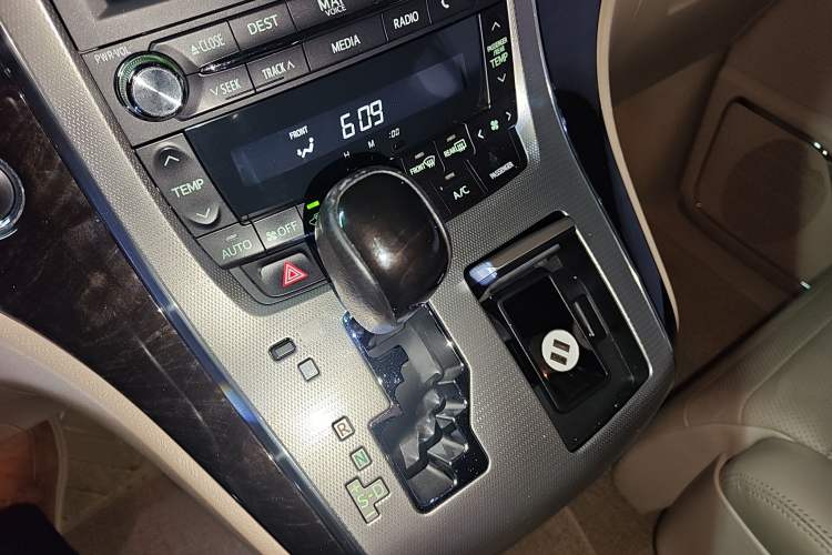 Used Toyota Alphard 2012 3.5L Luxury Edition