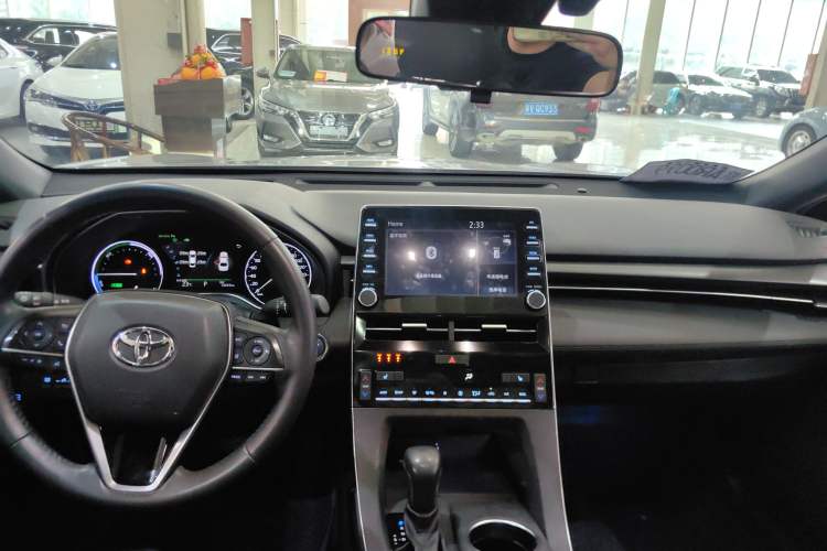 Used Toyota Avalon 2019 Dual-Engine 2.5L XLE Prestige Version China VI Standard