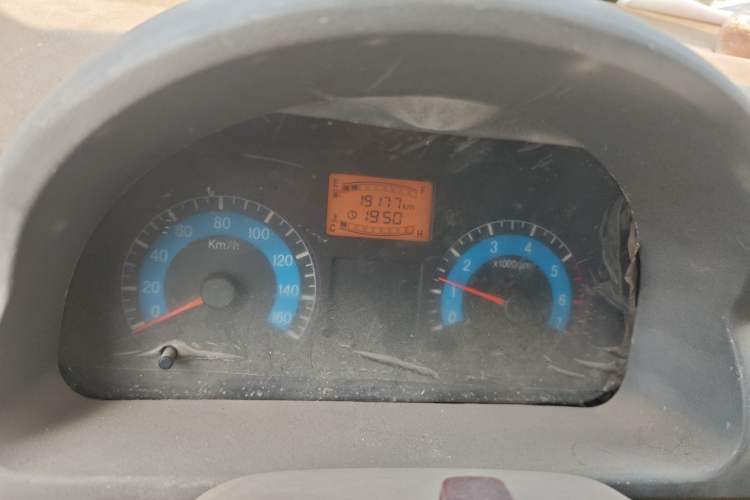 Used Dongfeng Xiaokang V27  Odometer Close Up
