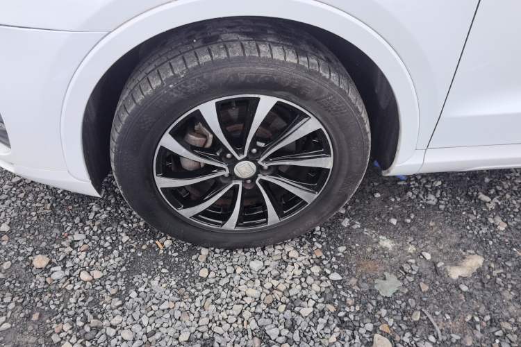 Used Zotye SR7 2016 1.5T CVT Cube Heart Edition China IV Standard
