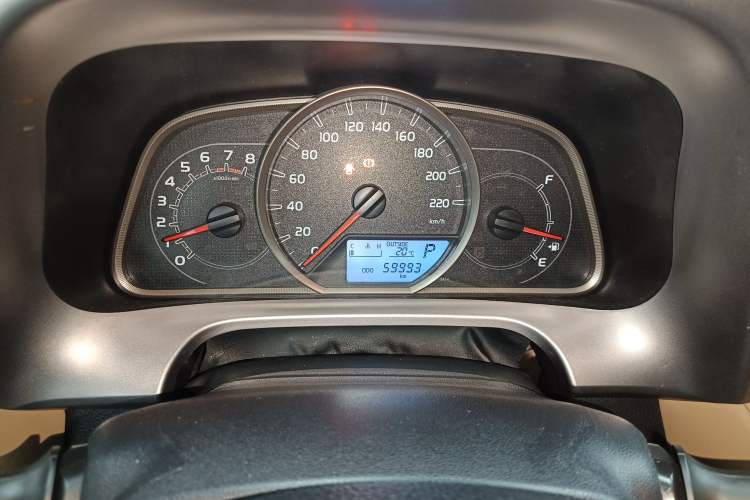 Used Toyota RAV4 2016 2.0L CVT Two-Wheel Drive Fashion Edition China V Standard
