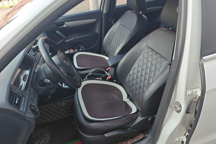 Used Volkswagen Lavida 2013 Revised Classic 1.6L Automatic Fashion Edition