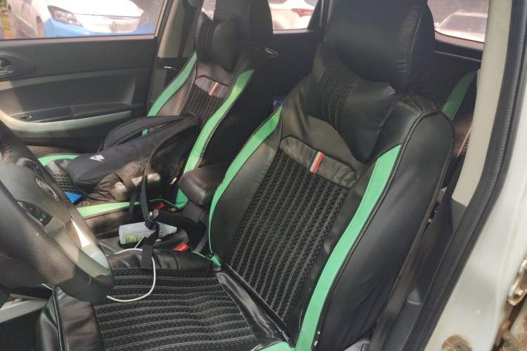 Used CHANGAN CS35 2016 1.6L Manual Luxury Model China IV Standard
