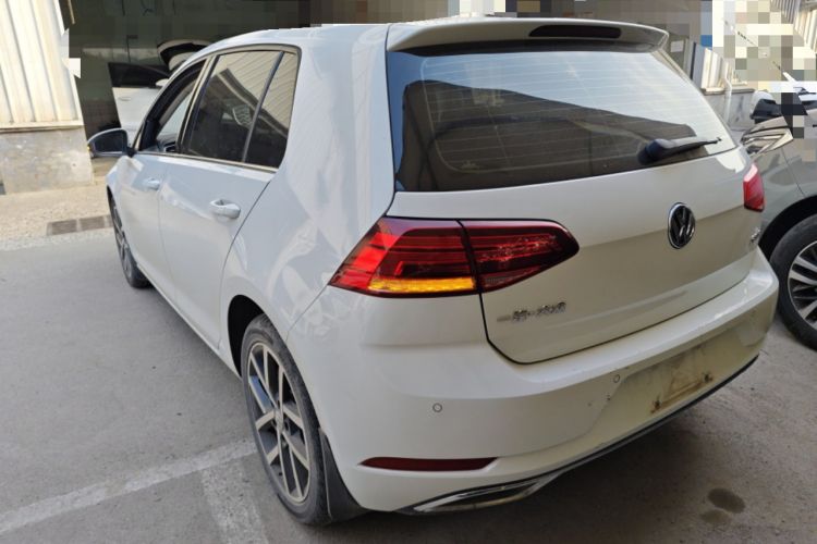 Used Volkswagen Golf 2020 200TSI DSG Comfortable and Ambitious Edition Rear Left 45 Deg