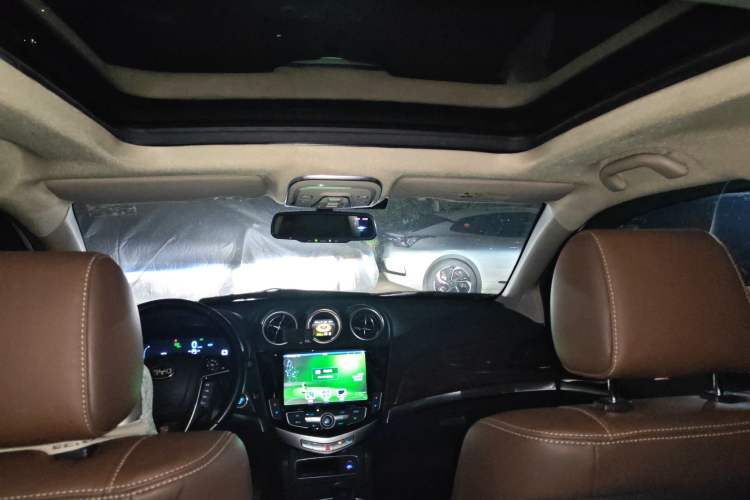 Used BYD Tang New Energy 2015 2.0T Four-Wheel-Drive Flagship Model