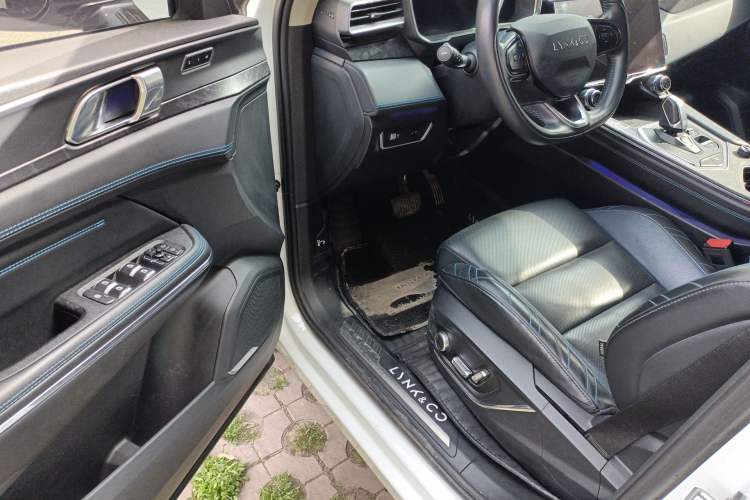 Used Lynk & Co 05 2022 2.0T Two-Wheel Drive Shine Halo
