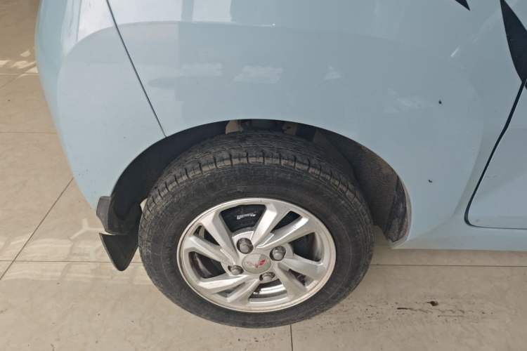 Used Wuling Hongguang MINIEV 2020 Zizai Version Lithium-NMC Right Rear Wheel Hub