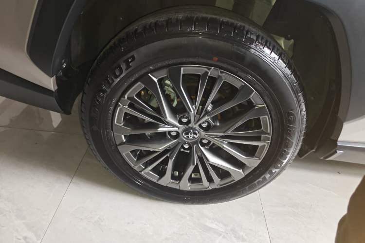 Used Toyota Wildlander 2023 2.0L CVT Four-Wheel Drive Luxury PLUS Edition Right Rear Wheel Hub