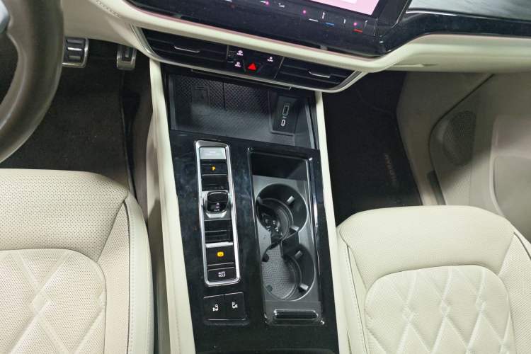 Used Volkswagen Viloran 2022 380TSI Prestige Edition