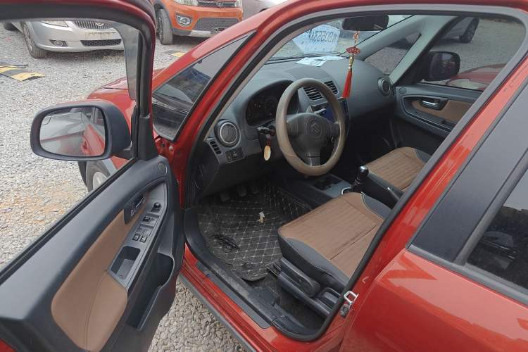 Used Suzuki SX4 2013 1.6L Manual CoolRide Model
