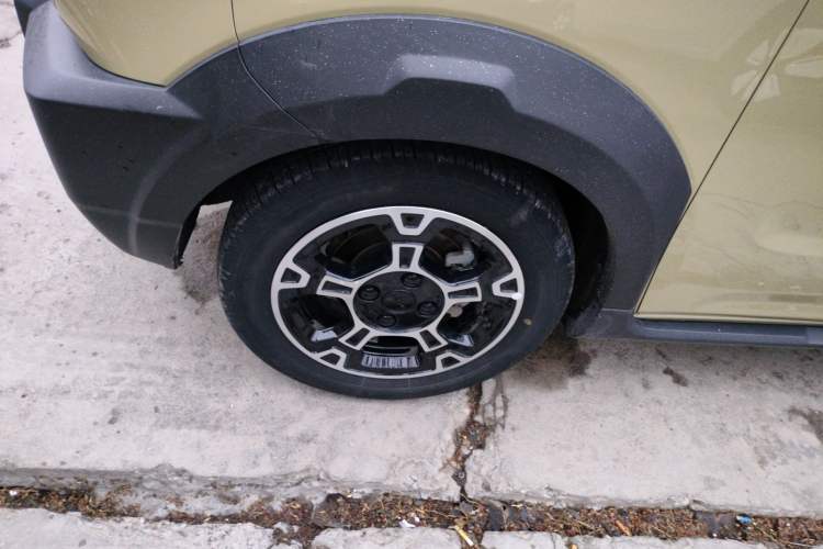 Used Geely Galaxy Panda 2024 200km Panda Rider Left Front Wheel Hub