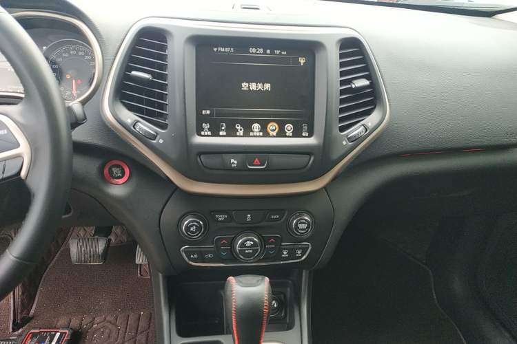 Used Jeep Cherokee 2016 2.0L Smart Version