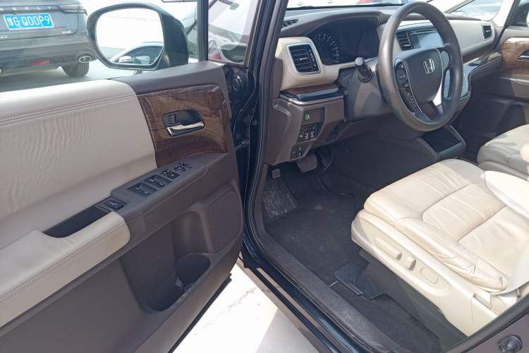 Used Honda Odyssey 2017 2.4L Luxury Edition Driver Seat