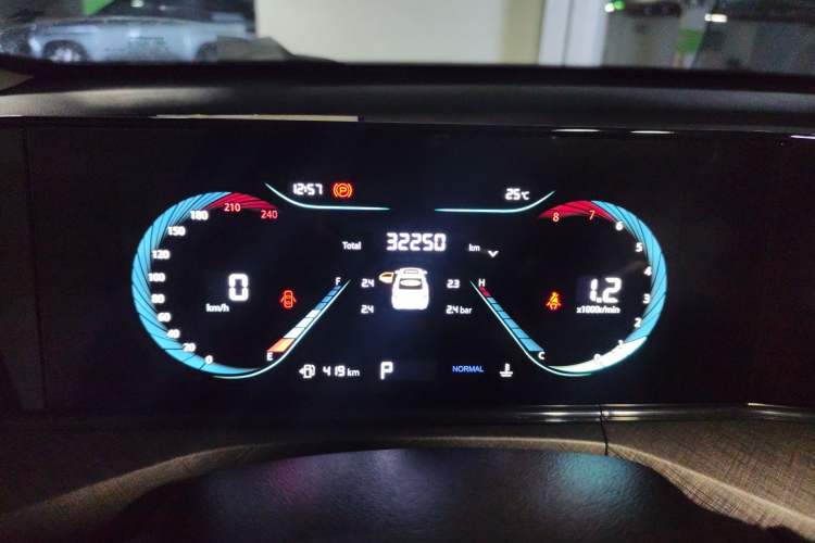 Used CHANGAN Eado 2024 PLUS Blue Whale NE 1.4T GDI DCT High-Energy Edition Instrument Cluster